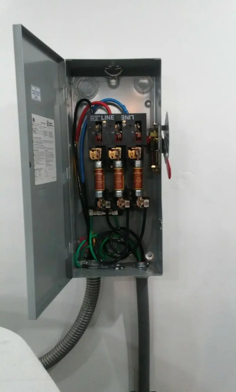 Three-phase disconnect switch installed for Smoke Detector Installation in Normandy Park